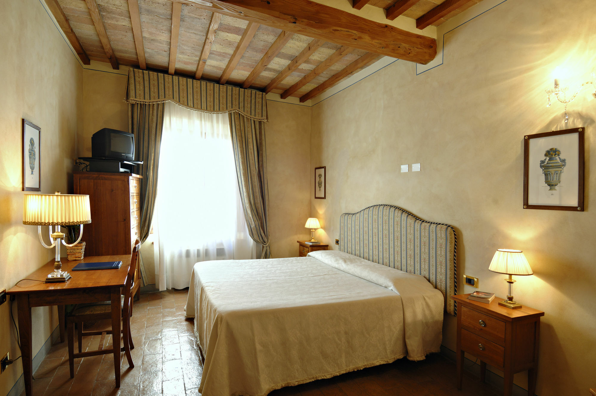 B&B Palazzo Al Torrione San Gimignano Luaran gambar